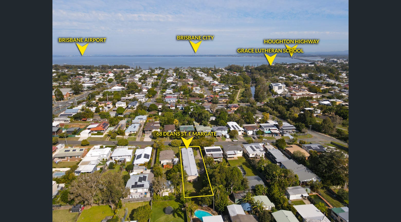 Independent Living at its Best - 2 Bedroom Unit, Walking Distance to a Beach